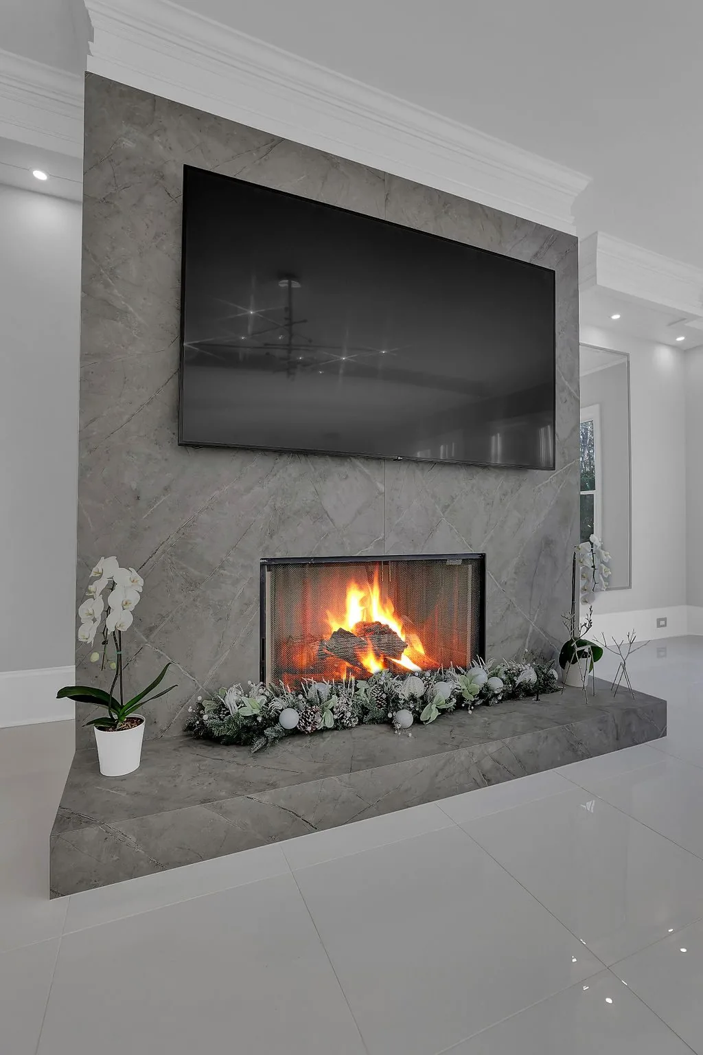 Tavistock Ct — Fireplace