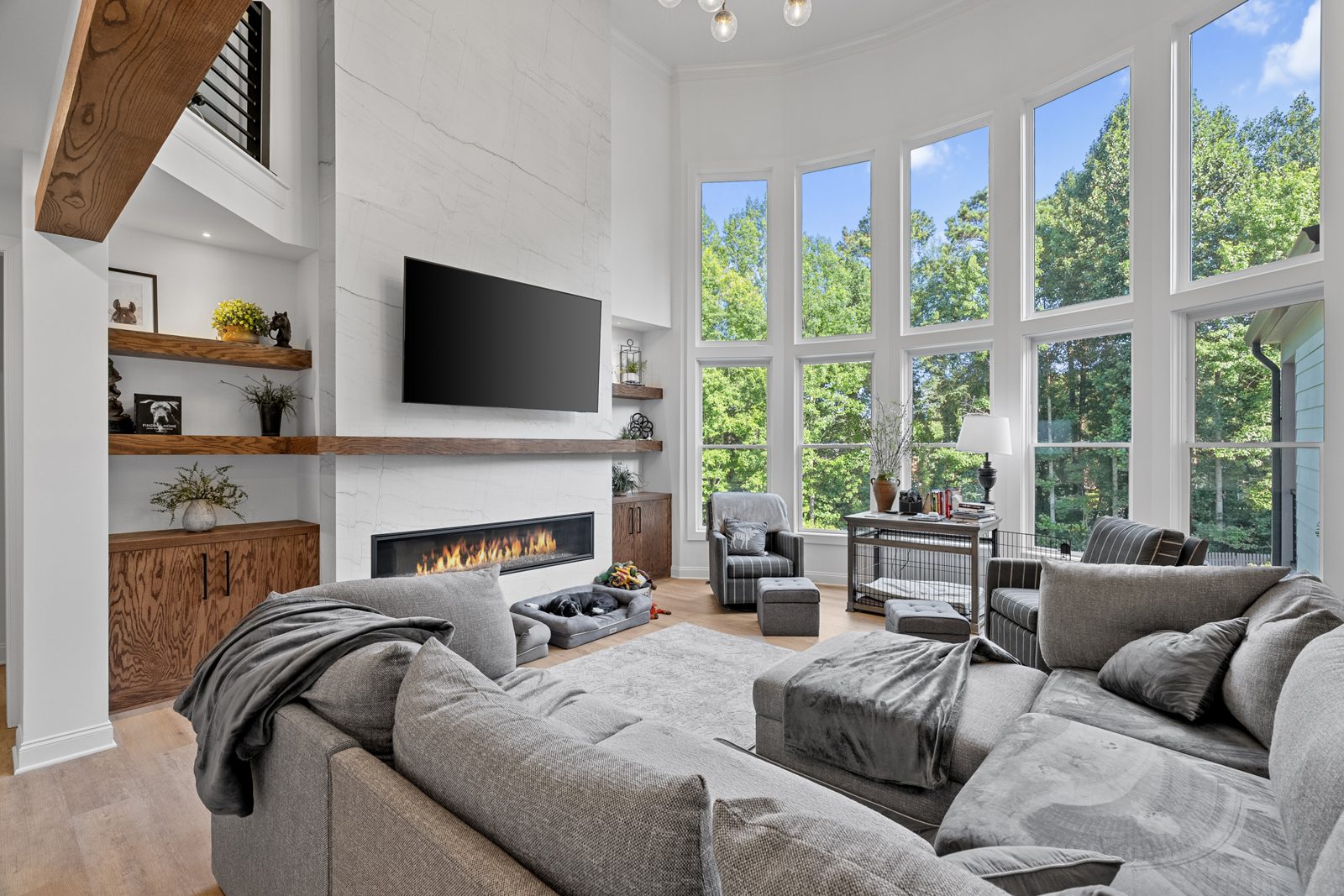 Vickery Arbor — Great room & fireplace